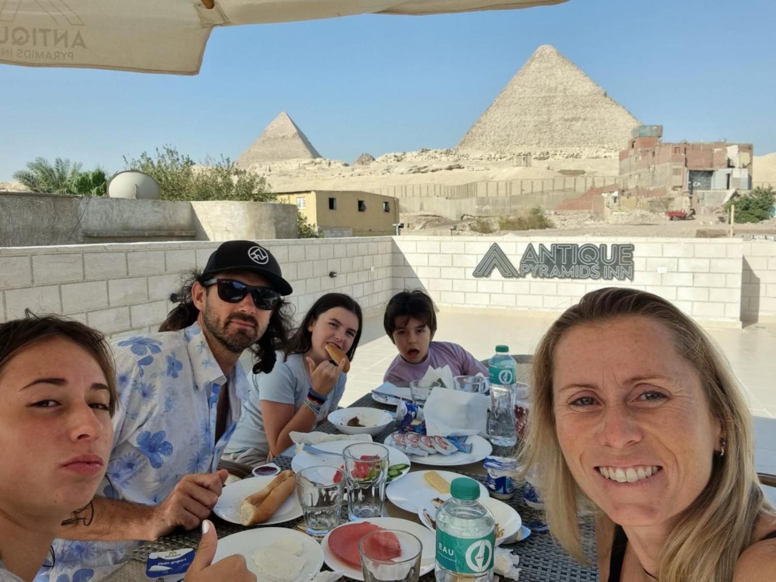Antique Pyramids Inn Giza Bagian luar foto