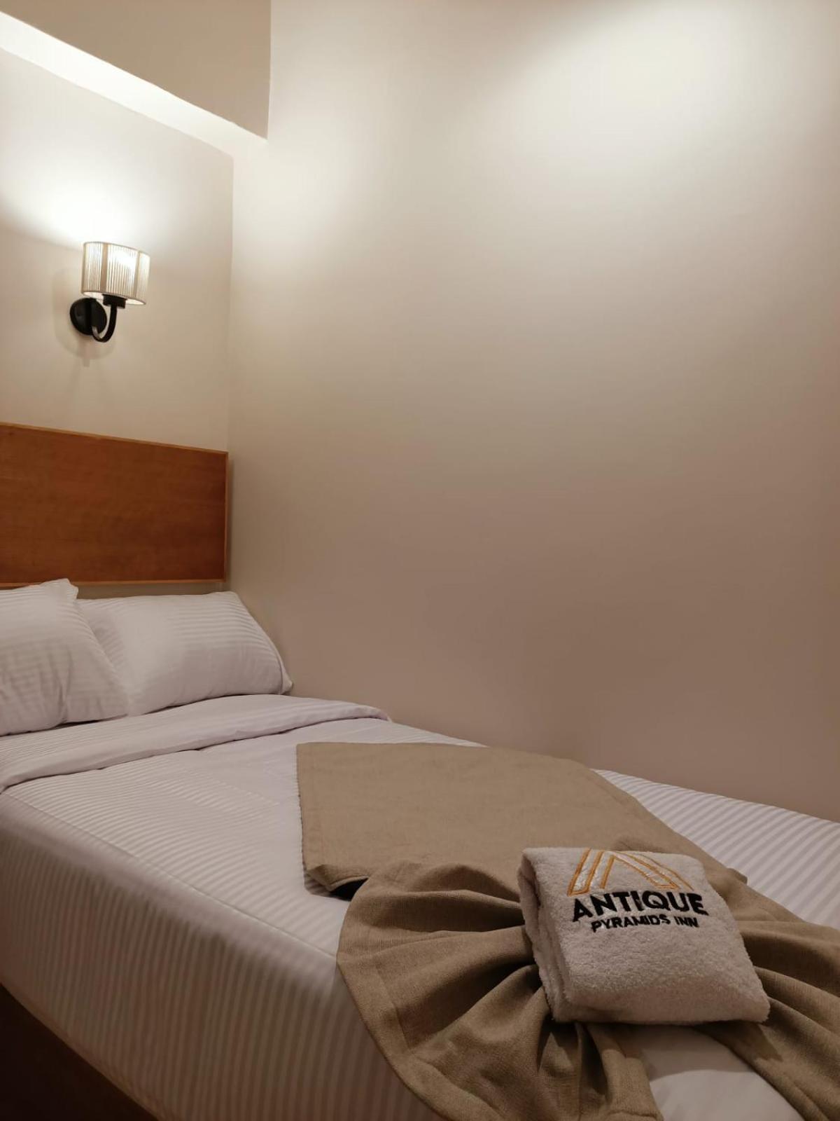 Antique Pyramids Inn Giza Bagian luar foto
